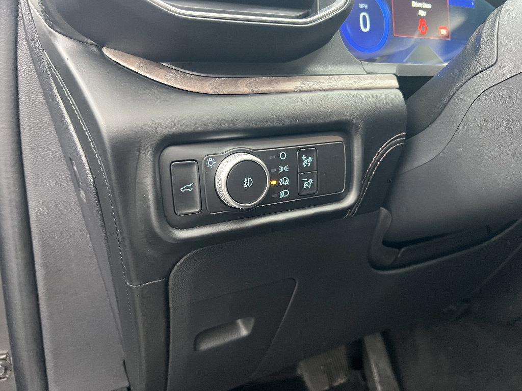 Certified 2020 Ford Explorer Platinum w/ Premium Technology Package image 18