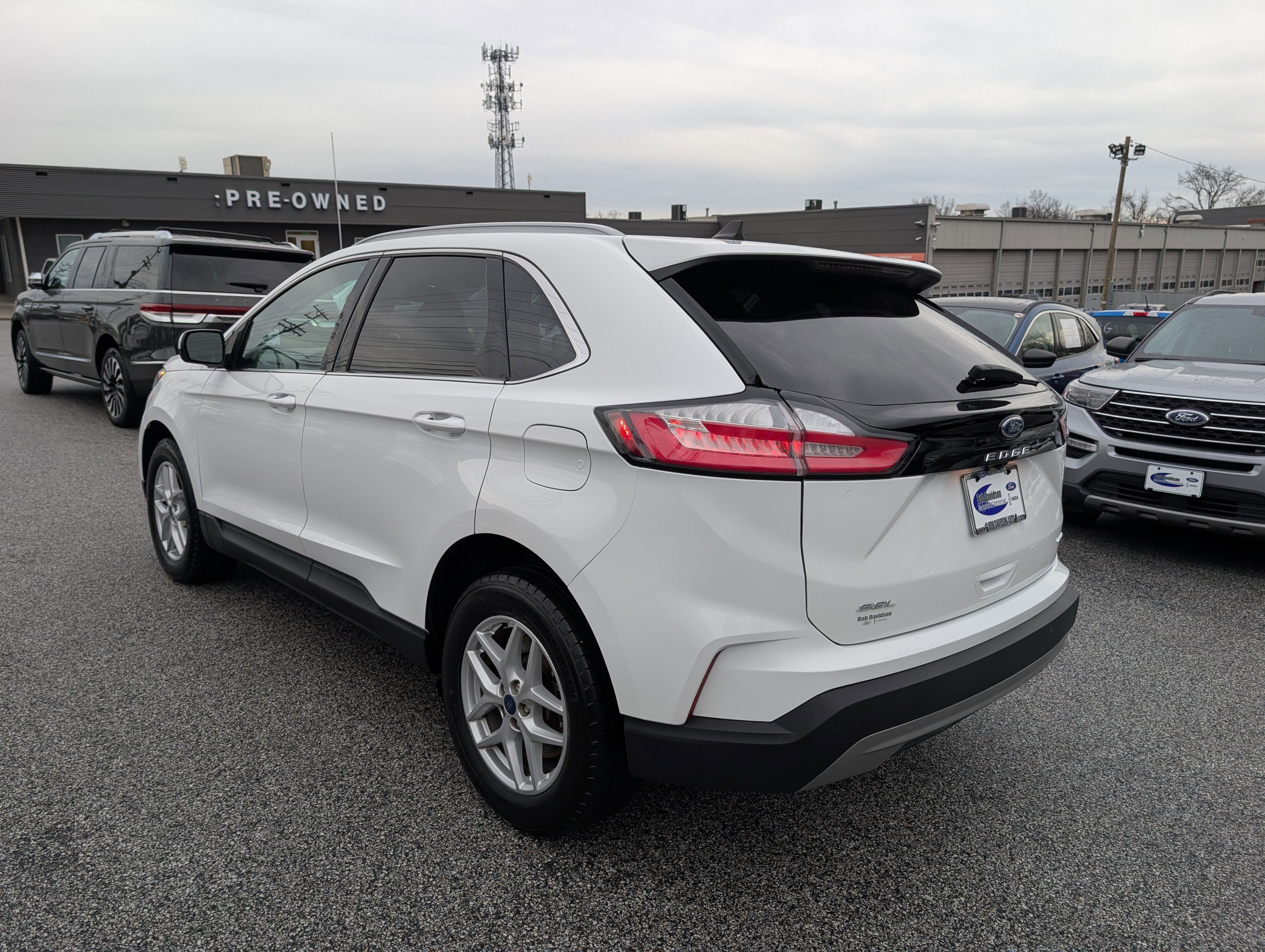 Certified 2022 Ford Edge SEL w/ Convenience Package image 5
