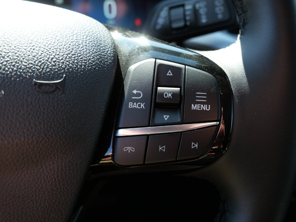 Certified 2025 Ford Escape Platinum AWD/4WD image 20