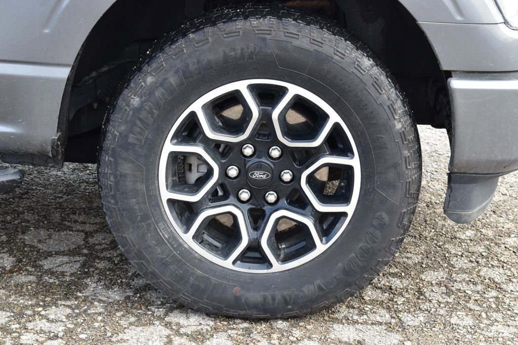 Certified 2022 Ford F150 XLT w/ Equipment Group 302A High image 4