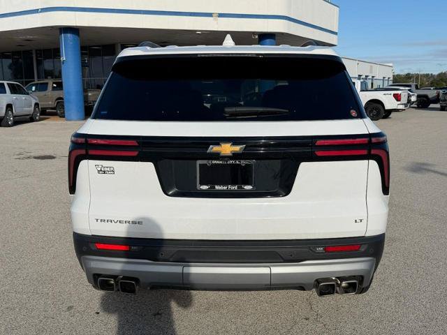 Used 2024 Chevrolet Traverse LT FWD image 4