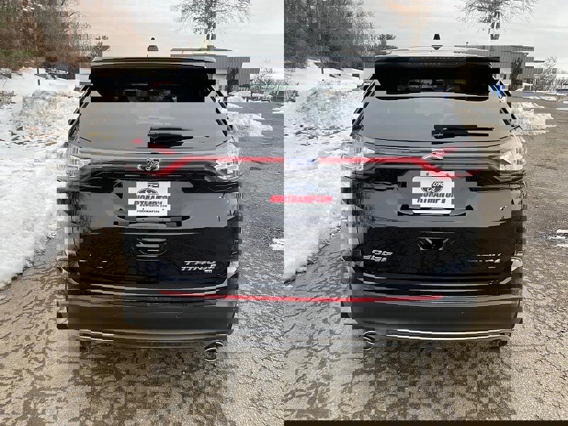 Certified 2018 Ford Edge Titanium w/ Technology Package image 4