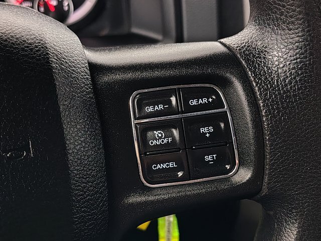 Used 2018 RAM 1500 Express AWD/4WD image 35