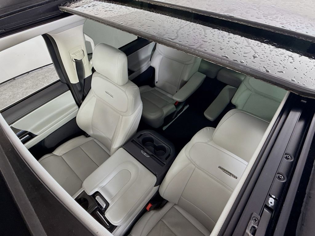 Certified 2025 Ford Expedition Platinum AWD/4WD image 23