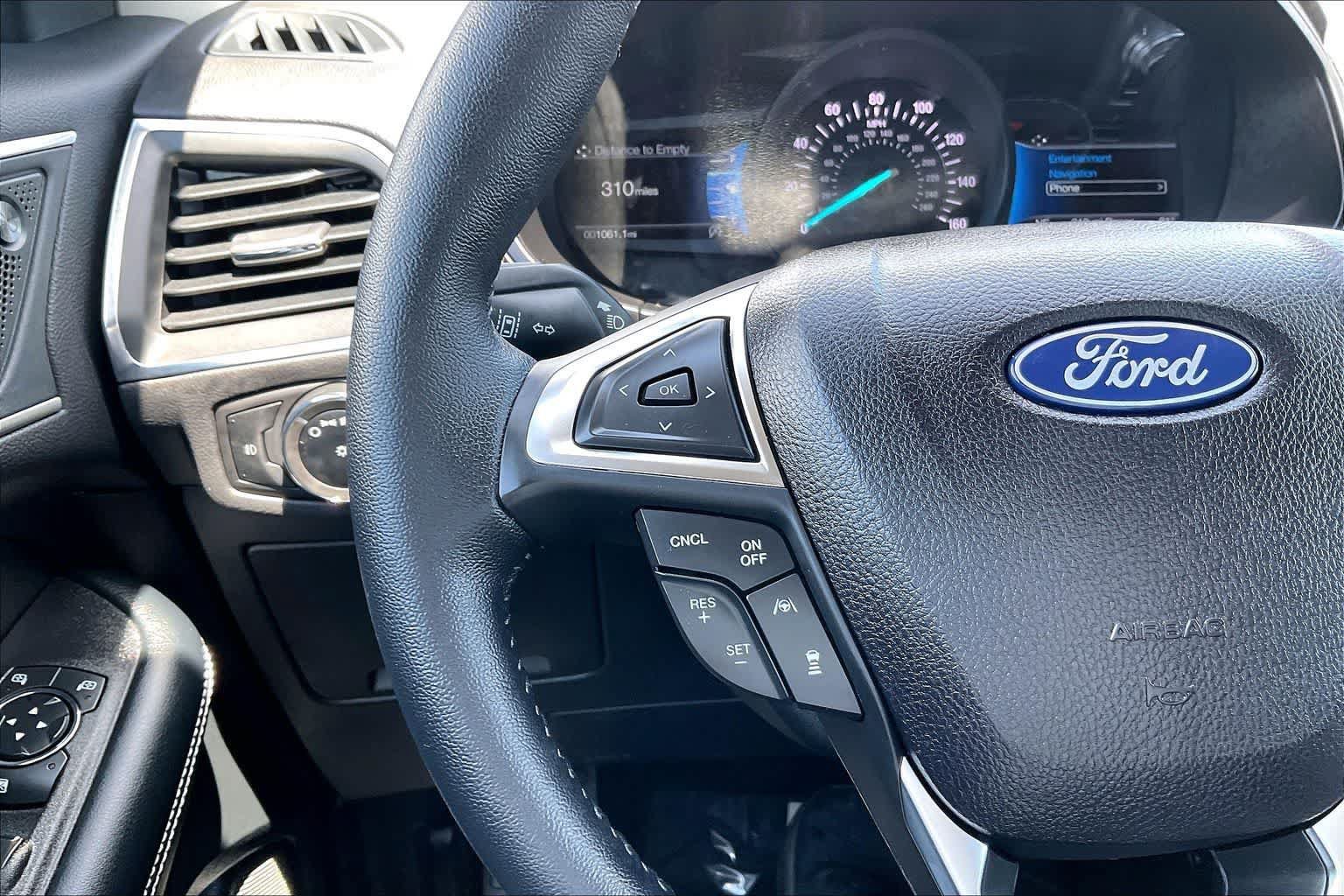 Certified 2024 Ford Edge Titanium w/ Equipment Group 301A AWD/4WD image 24