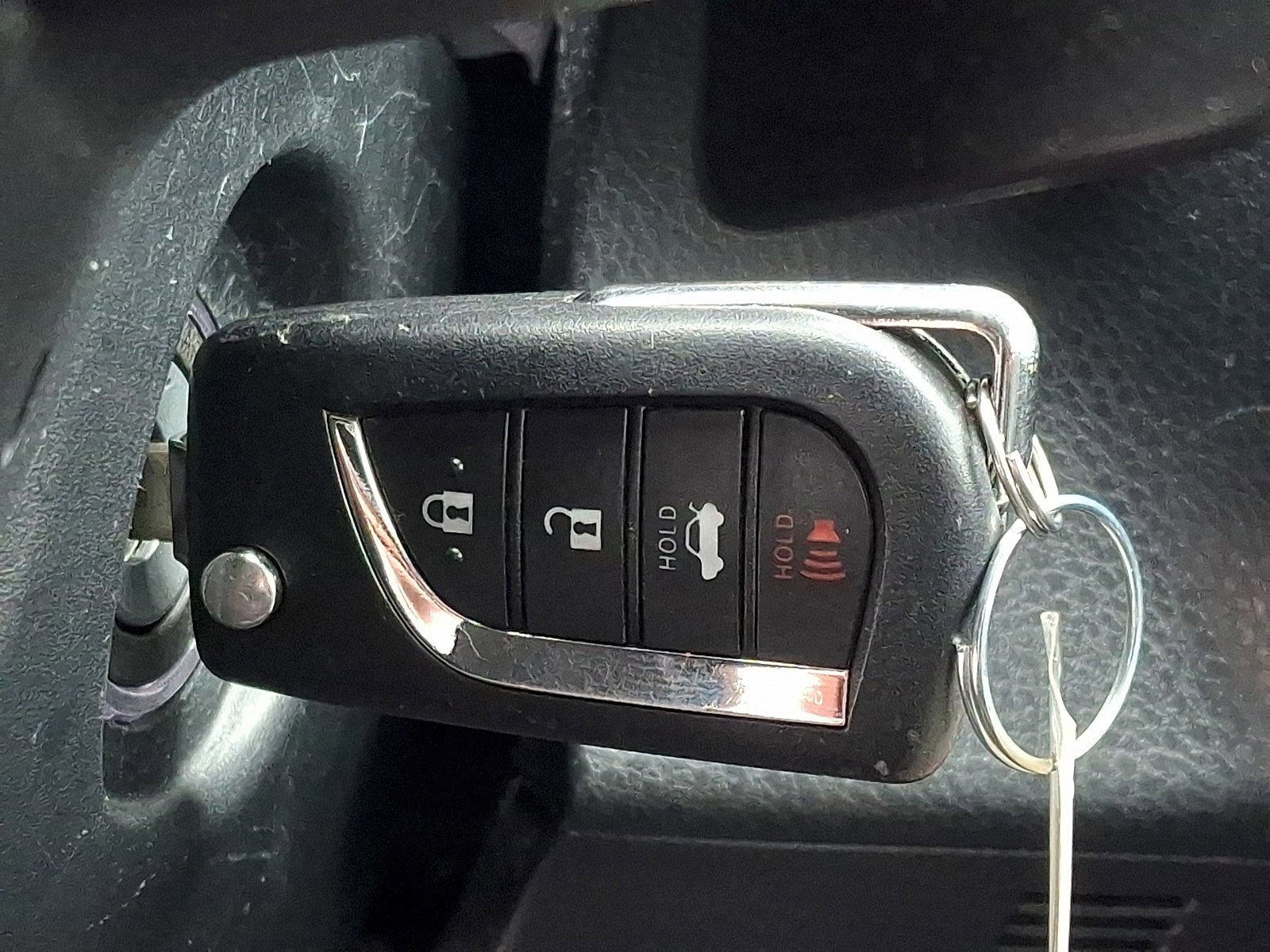 Used 2024 Toyota Camry SE image 21