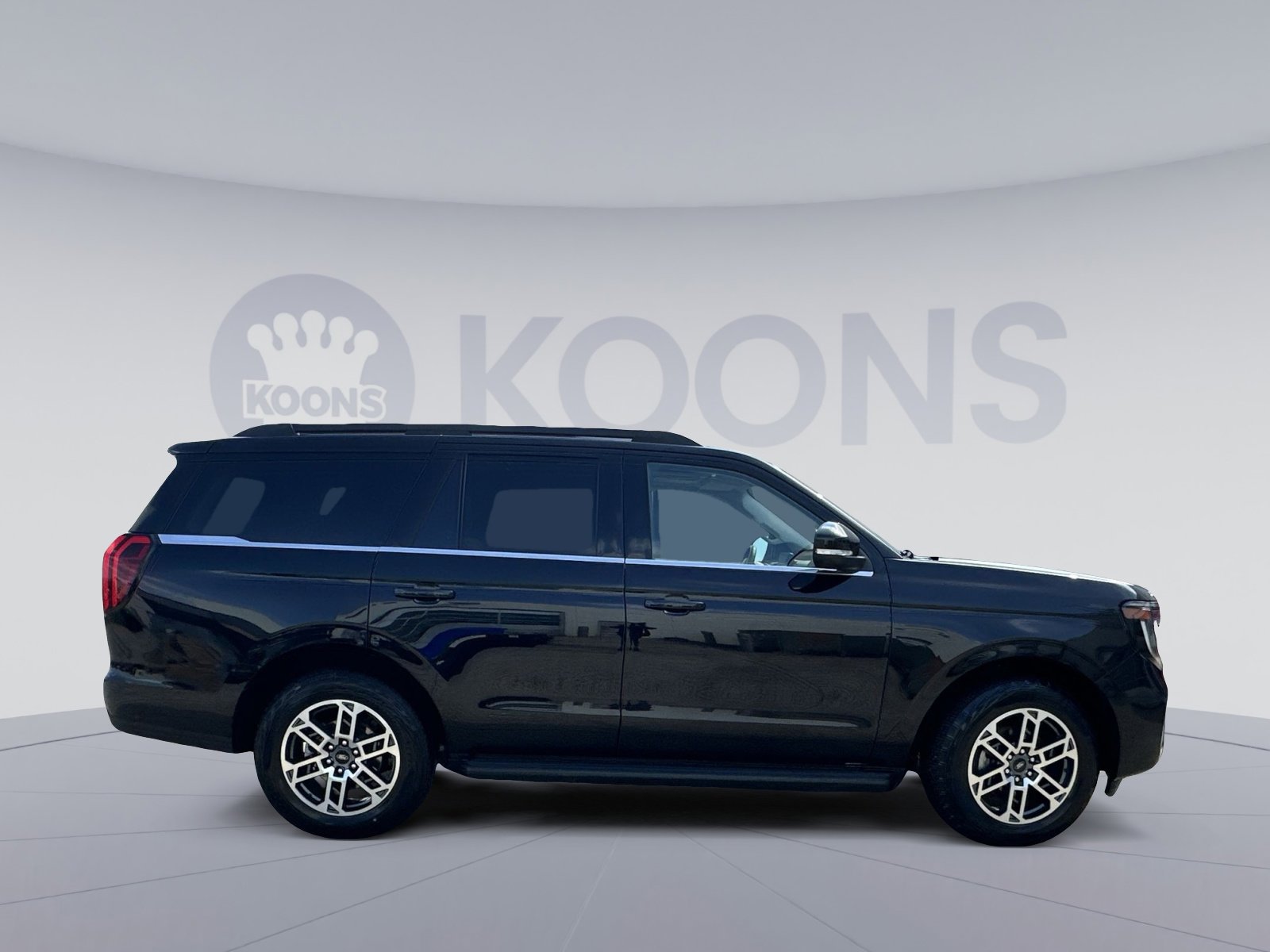 Certified 2025 Ford Expedition Active AWD/4WD image 12