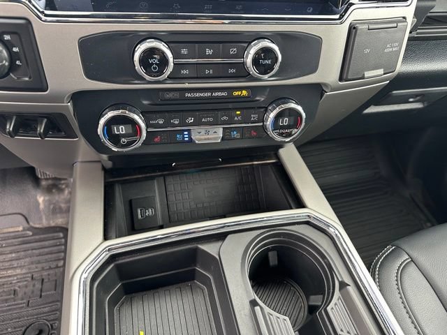 Certified 2022 Ford F250 Lariat w/ Tremor Off-Road Package AWD/4WD image 18