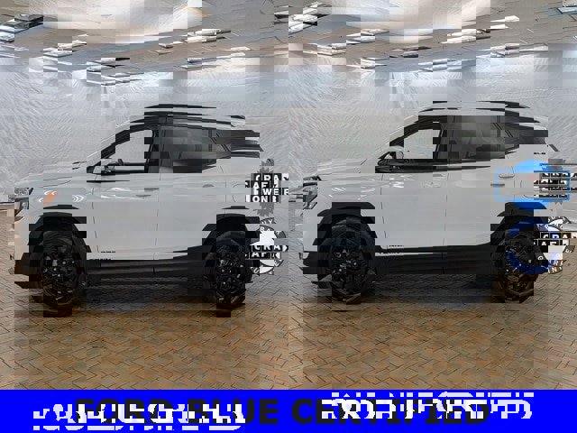 Used 2022 GMC Terrain SLE w/ Driver Convenience Package image 2