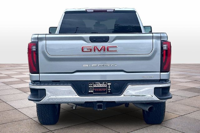 Used 2025 GMC Sierra 2500 SLT AWD/4WD image 4
