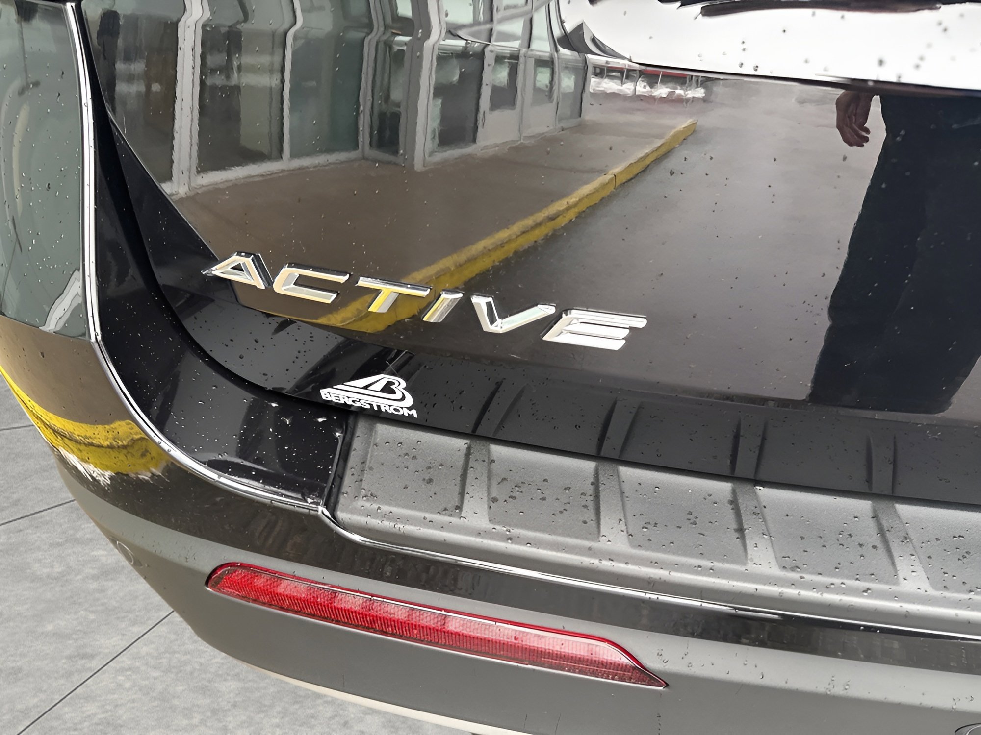 Certified 2025 Ford Explorer Active w/ Active Comfort Package image 23