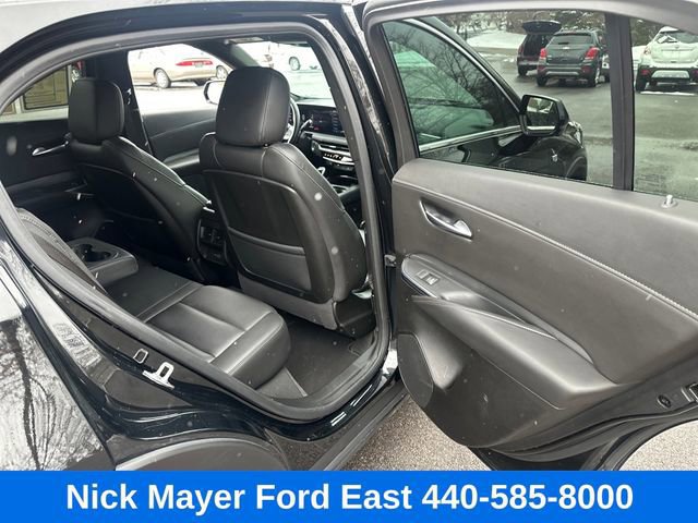 Used 2025 Cadillac XT4 Premium Luxury image 17