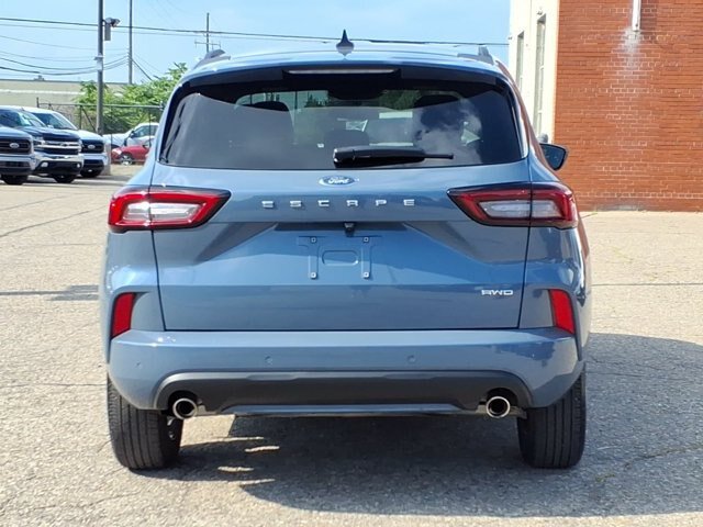 Certified 2024 Ford Escape ST-Line w/ Tech Pack #1 AWD/4WD image 18