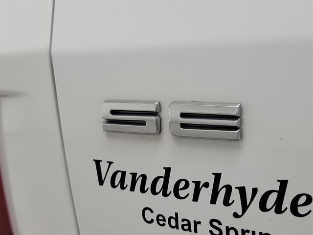 Certified 2021 Ford Escape SE image 6