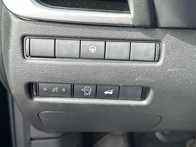 Used 2025 Nissan Rogue SV AWD/4WD image 33