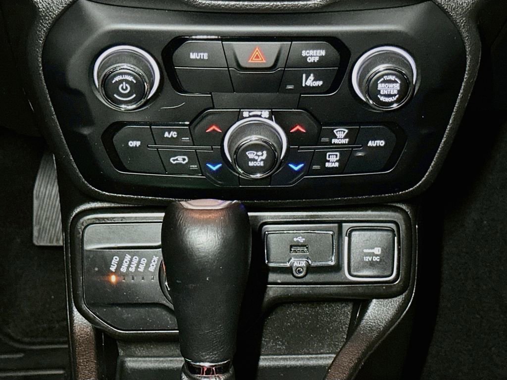 Used 2022 Jeep Renegade Trailhawk w/ Sun/Sound Group AWD/4WD image 15