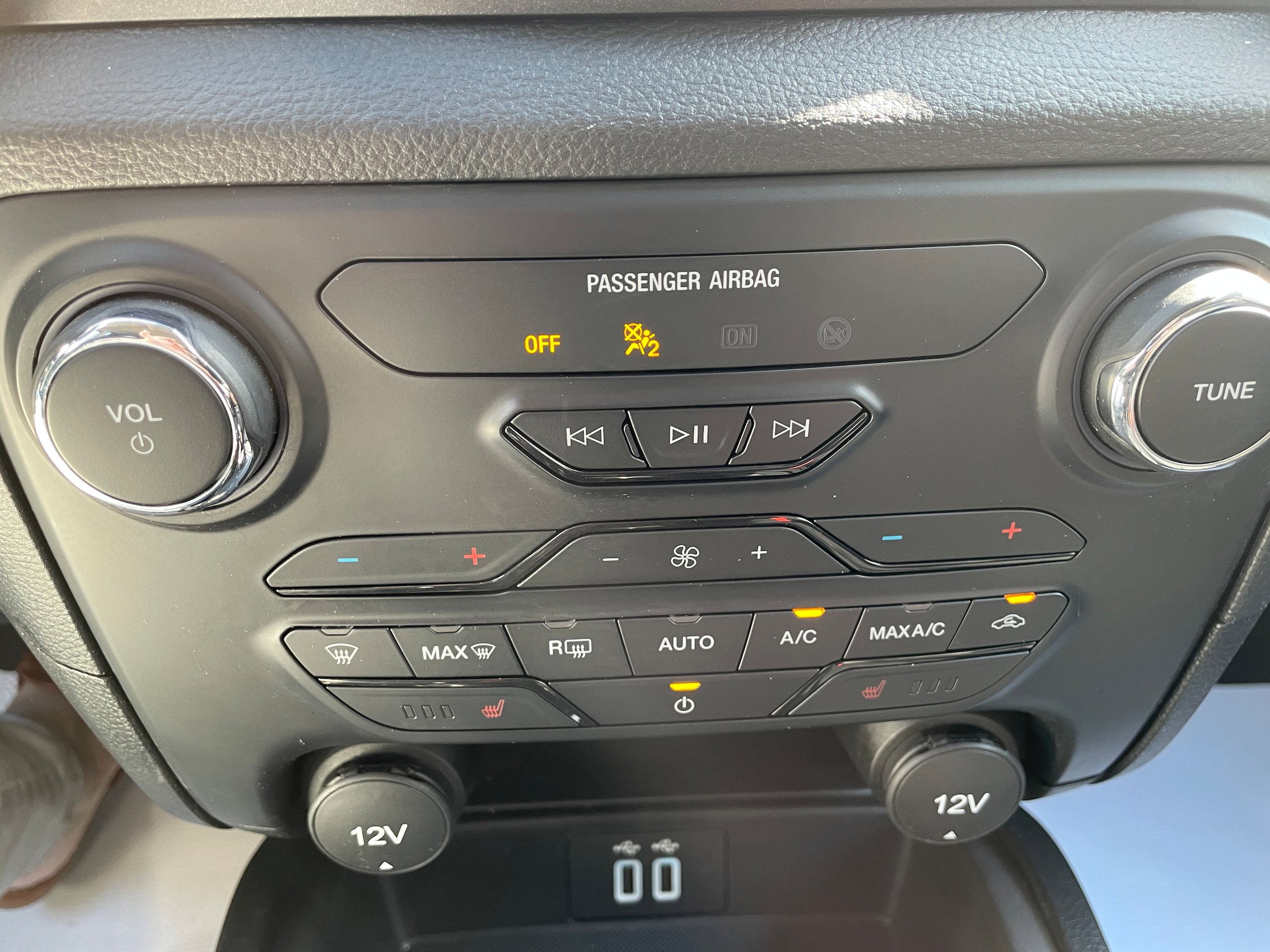 Certified 2023 Ford Ranger Lariat w/ Tremor Off-Road Package AWD/4WD image 23