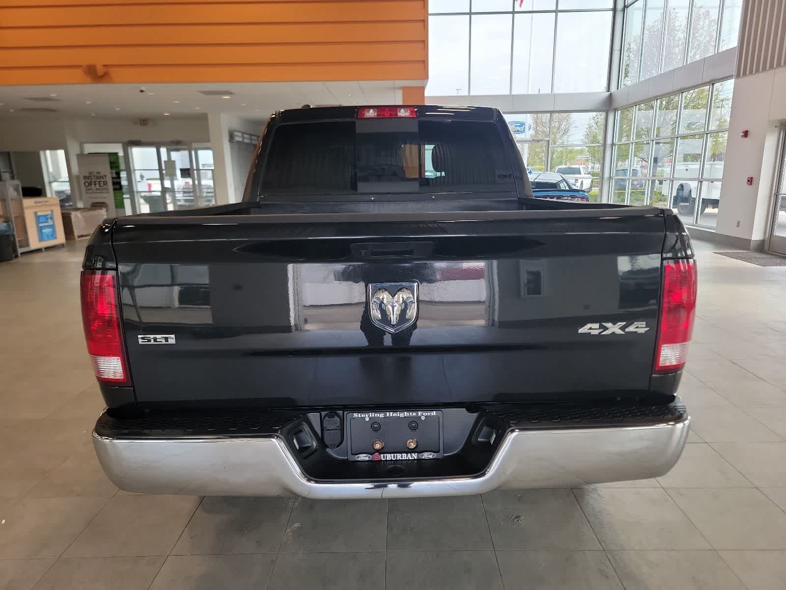 Used 2019 RAM 1500 Classic SLT AWD/4WD image 12