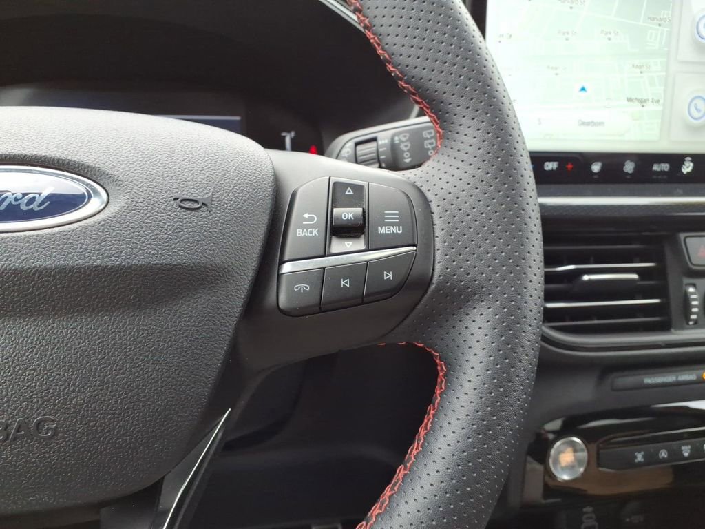 Certified 2024 Ford Escape ST-Line w/ Tech Pack #1 image 18