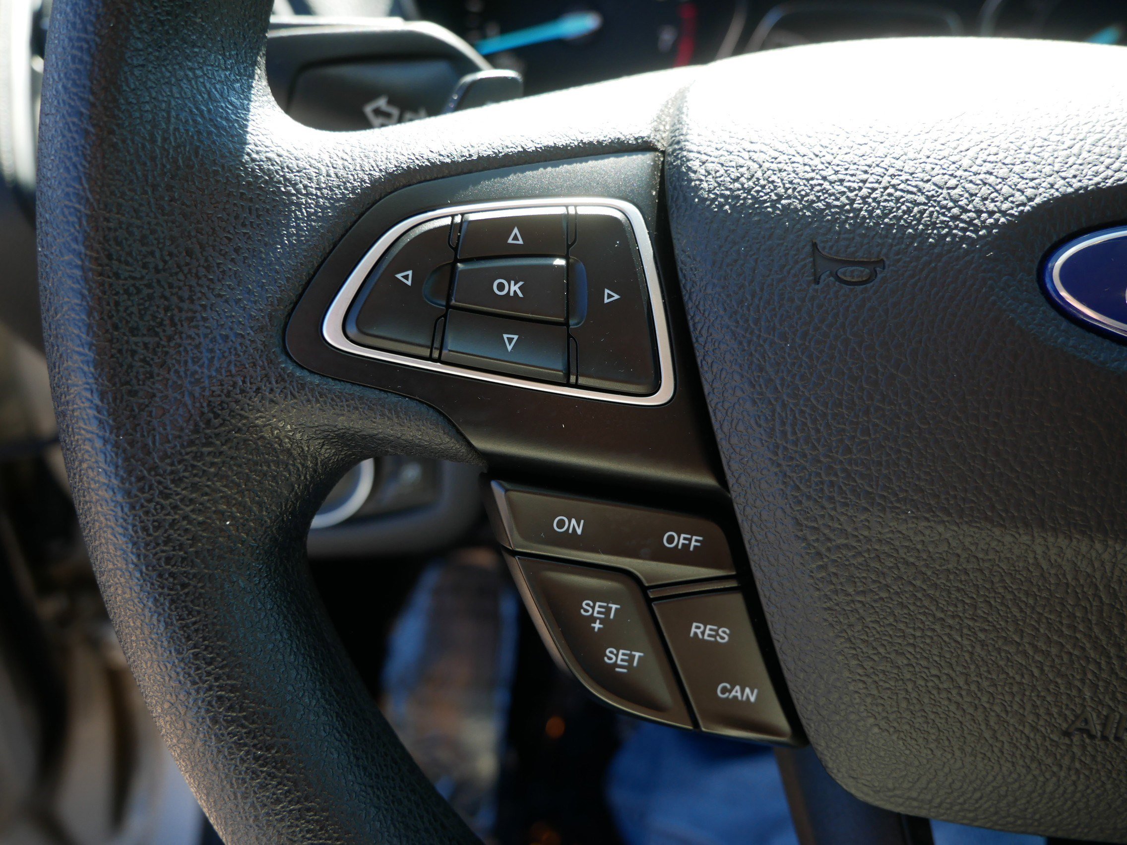 Certified 2017 Ford Escape SE w/ SE Cold Weather Package image 28