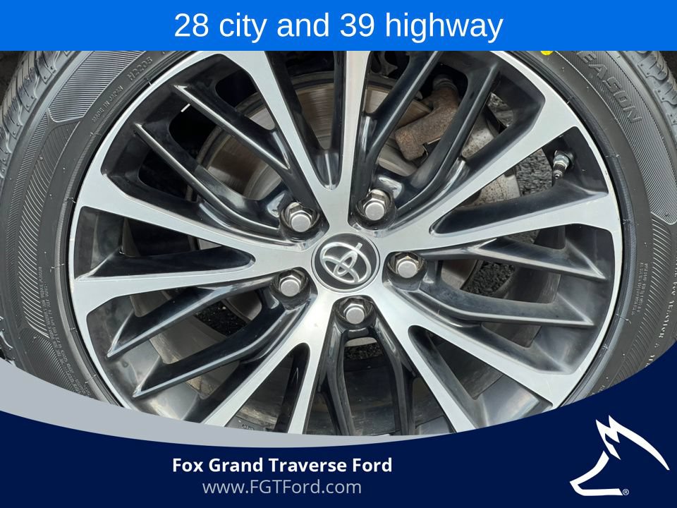Used 2018 Toyota Camry SE w/ Moonroof Package FWD image 7