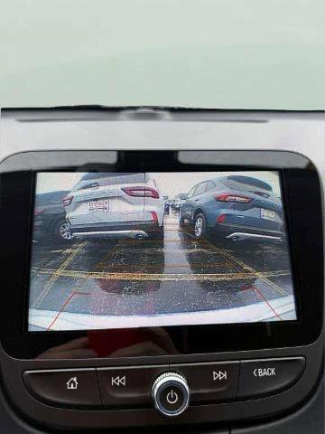 Used 2018 Chevrolet Malibu LT image 9