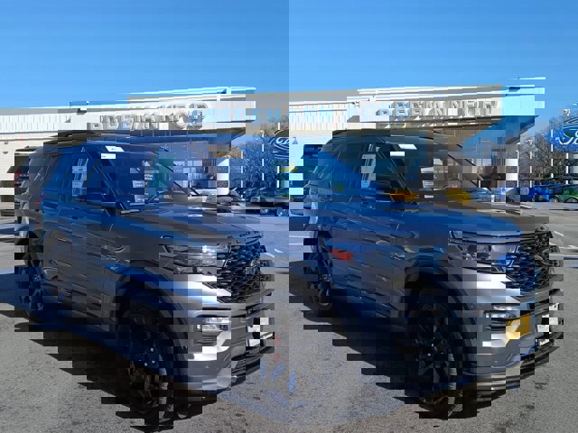 Certified 2022 Ford Explorer ST w/ Equipment Group 401A image 7