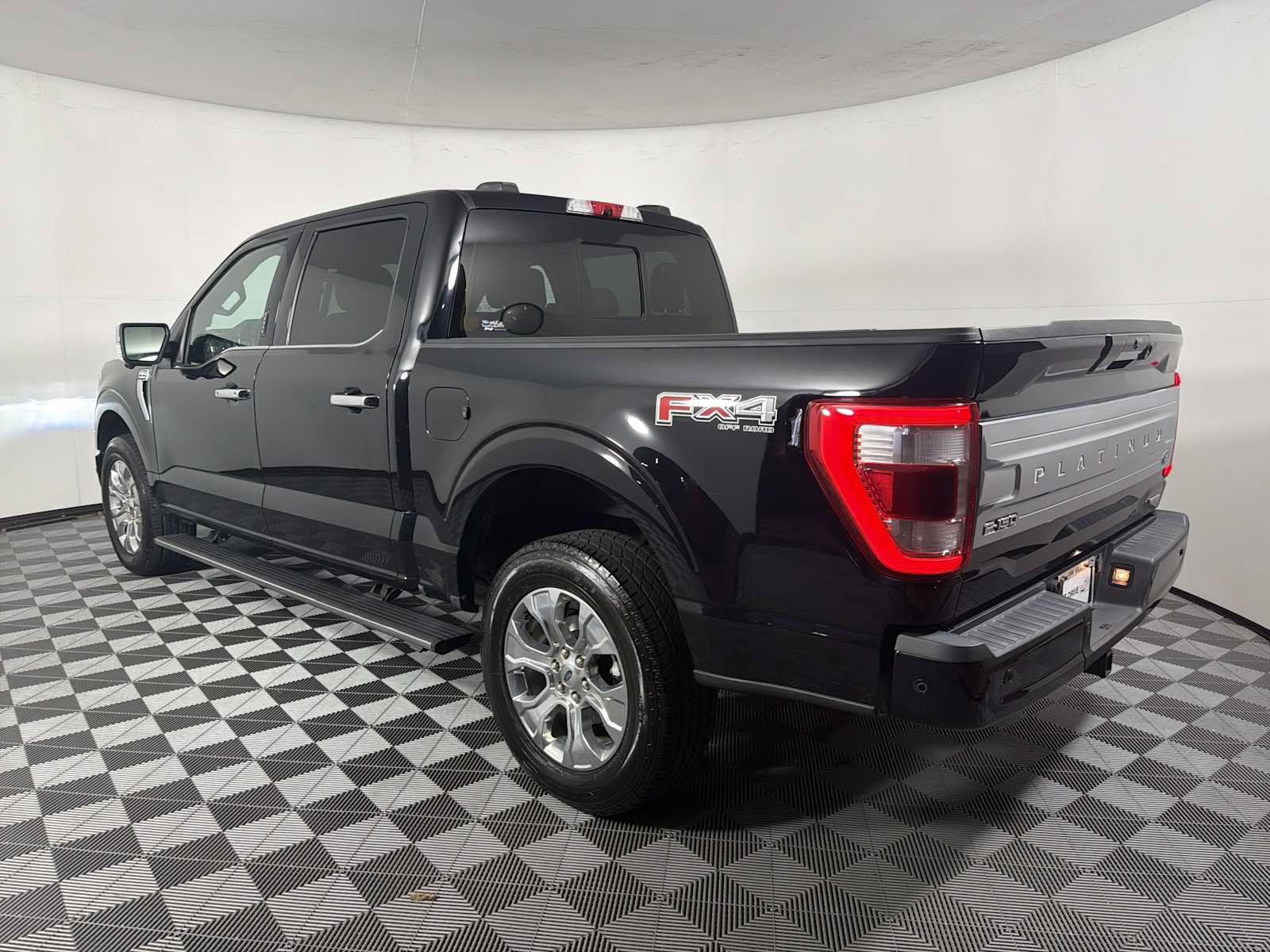 Certified 2023 Ford F150 Platinum w/ Equipment Group 701A High AWD/4WD image 9