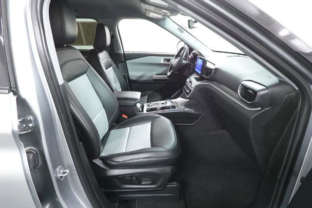 Certified 2024 Ford Explorer XLT w/ Equipment Group 202A AWD/4WD image 32