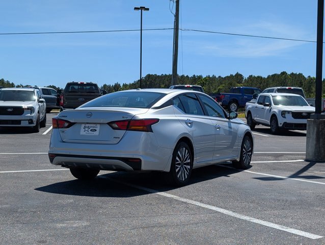 Used 2024 Nissan Altima 2.5 SV AWD/4WD image 5
