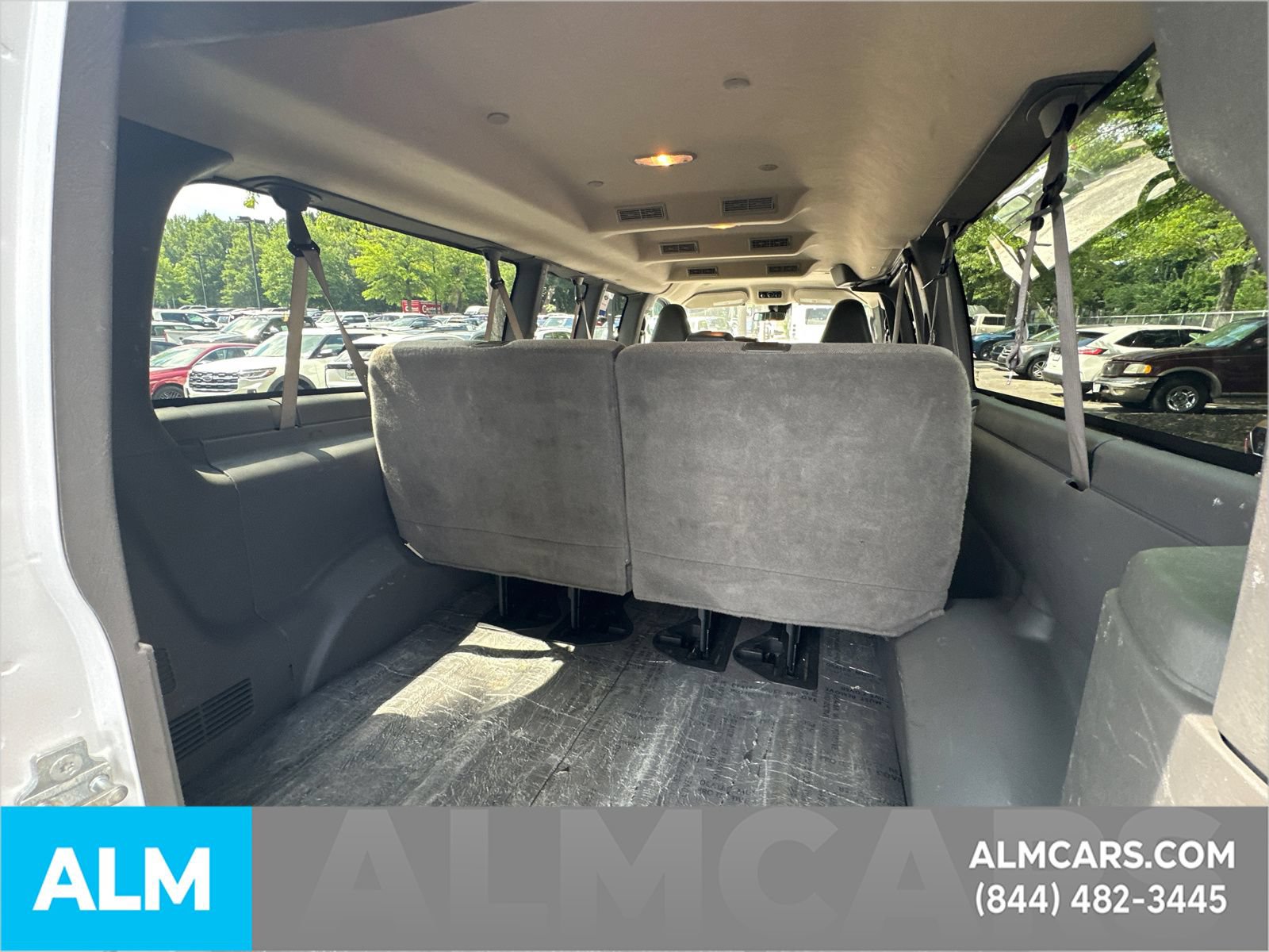 Used 2025 Chevrolet Express 3500 LT w/ LT Preferred Equipment Group RWD image 18