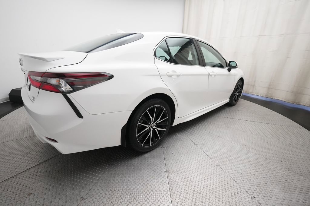 Used 2024 Toyota Camry SE AWD/4WD image 33
