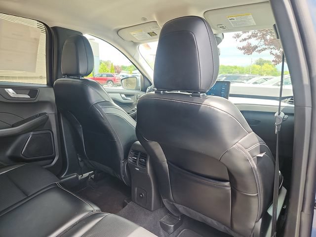 Certified 2024 Ford Escape Platinum AWD/4WD image 27