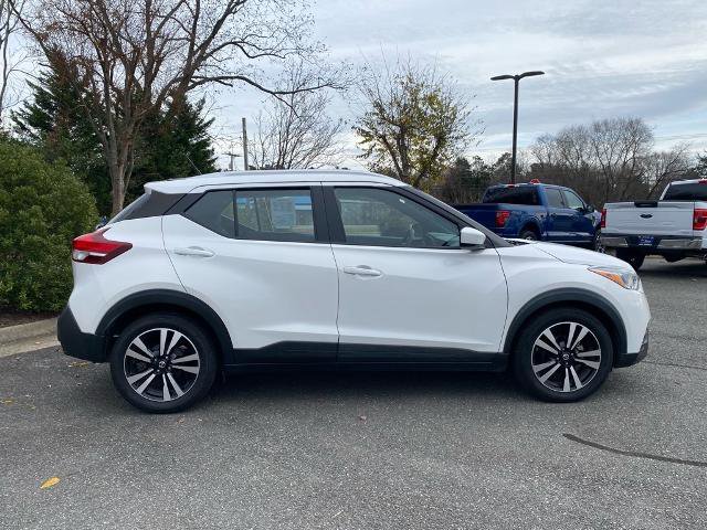 Used 2020 Nissan Kicks SV image 3