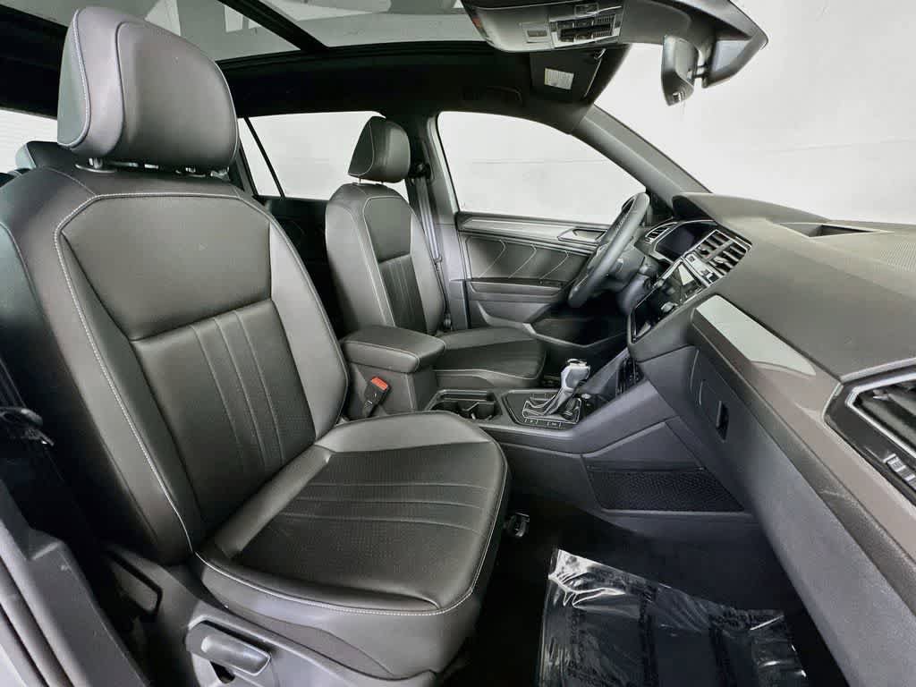 Used 2023 Volkswagen Tiguan SE R-Line FWD image 15