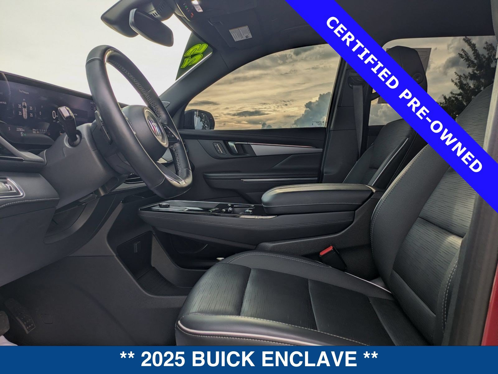 Used 2025 Buick Enclave Sport Touring w/ Power Package FWD image 30