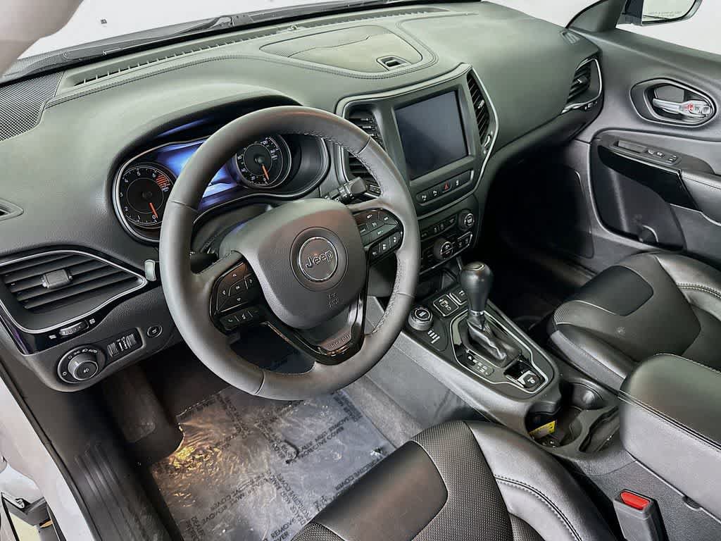 Used 2023 Jeep Cherokee Altitude Lux AWD/4WD image 2