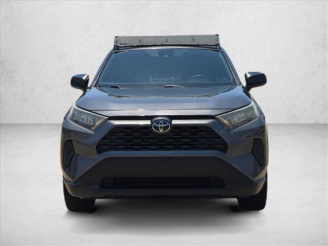Used 2021 Toyota RAV4 LE AWD/4WD image 2