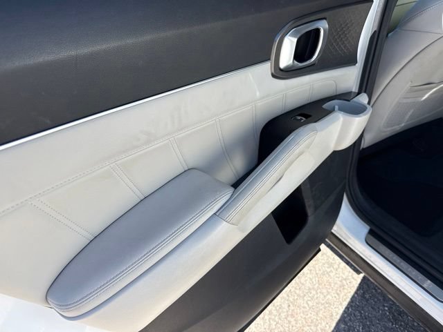 Used 2022 Kia Sorento SX AWD/4WD image 19