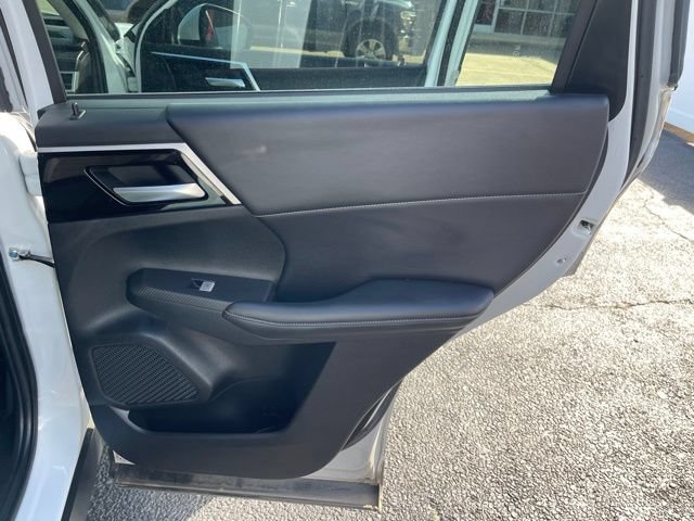 Used 2022 Mitsubishi Outlander SE AWD/4WD image 21