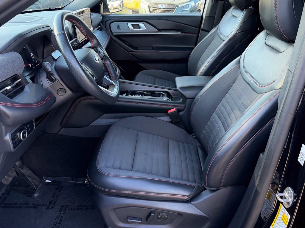 Certified 2025 Ford Explorer ST-Line w/ Premium Package RWD image 16