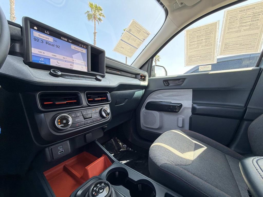 Certified 2024 Ford Maverick XLT w/ XLT Luxury Package image 26