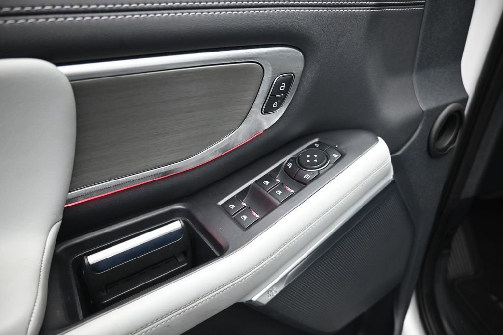 Certified 2025 Ford Expedition Platinum AWD/4WD image 12