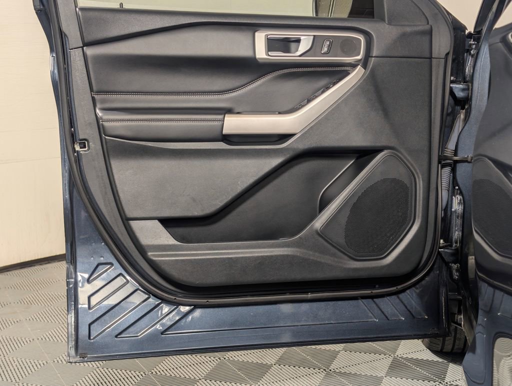 Certified 2022 Ford Explorer XLT RWD image 23