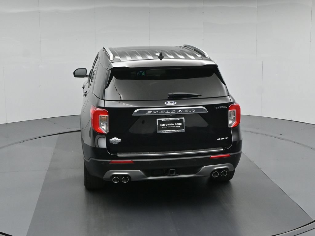 Certified 2023 Ford Explorer King Ranch w/ Technology Package AWD/4WD image 49