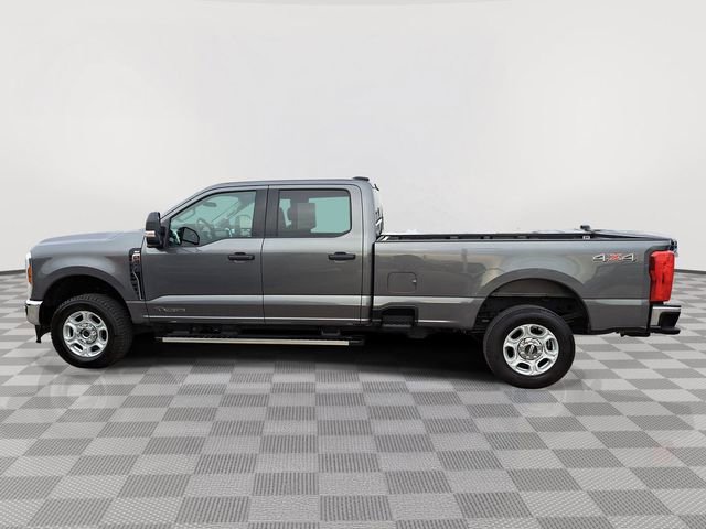 Certified 2025 Ford F250 XLT AWD/4WD image 2