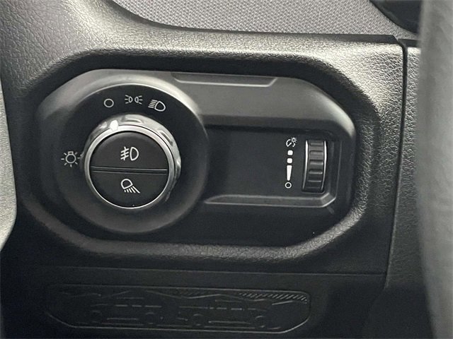 Used 2025 Jeep Gladiator Sport image 17