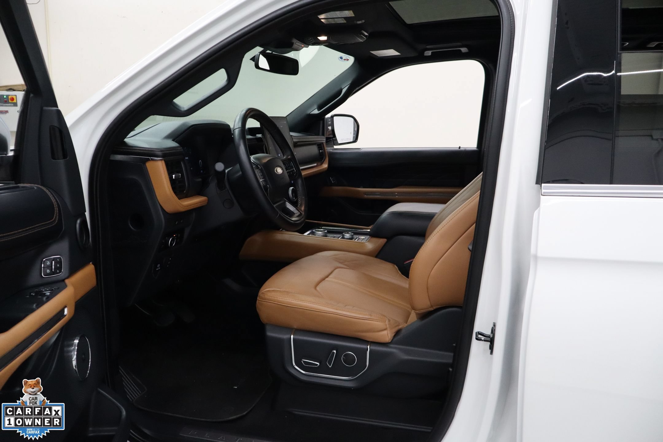 Certified 2024 Ford Expedition Platinum AWD/4WD image 26