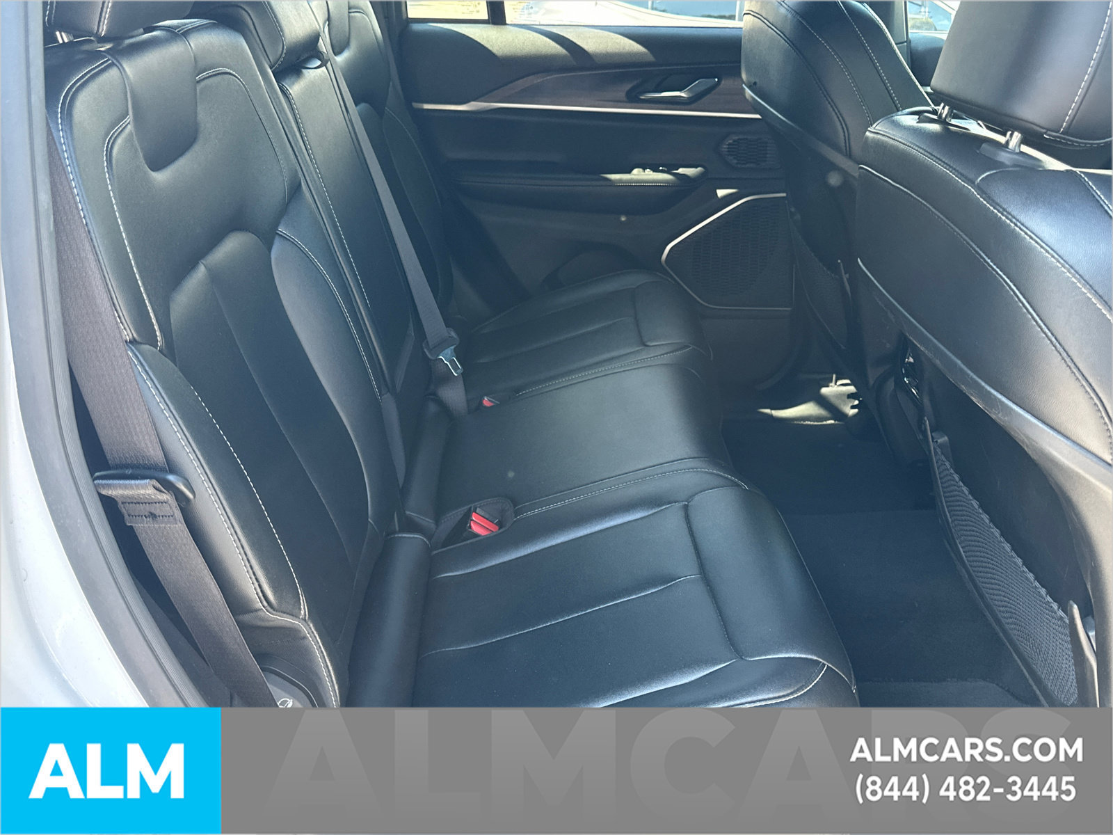 Used 2024 Jeep Grand Cherokee Limited 4xe AWD/4WD image 17