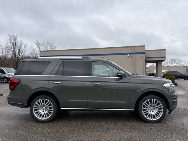 Certified 2024 Ford Expedition Limited image 3